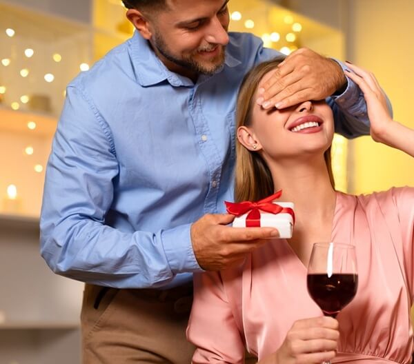 best places to meet rich men